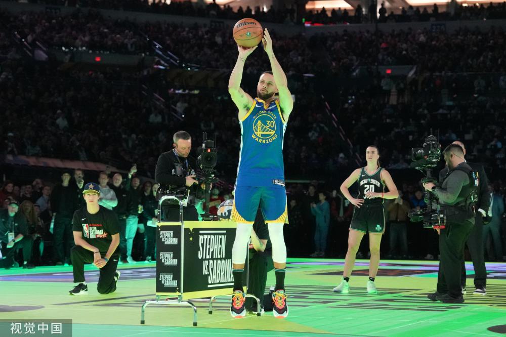 她不仅拥有 她不仅拥有