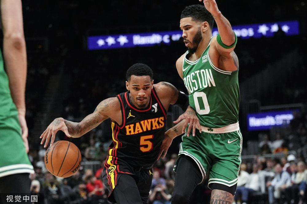 持竞争力的 持竞争力的