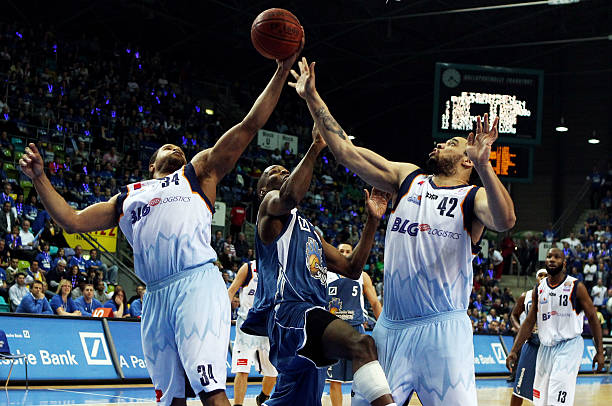 夺大名单席 夺大名单席